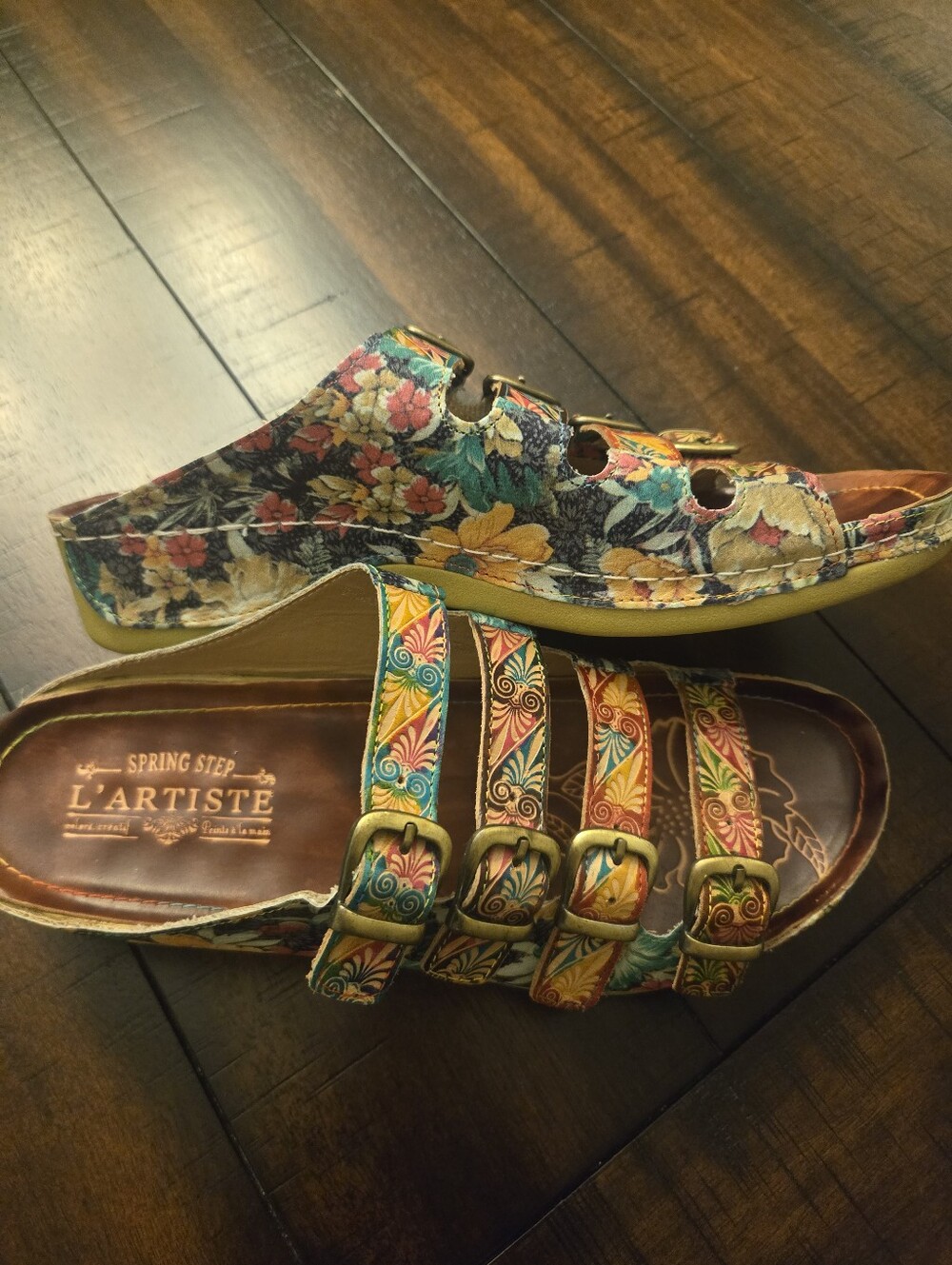 L'artiste Dandi Floral Buckle Sandals 41/9.5-10 - Picture 5 of 8